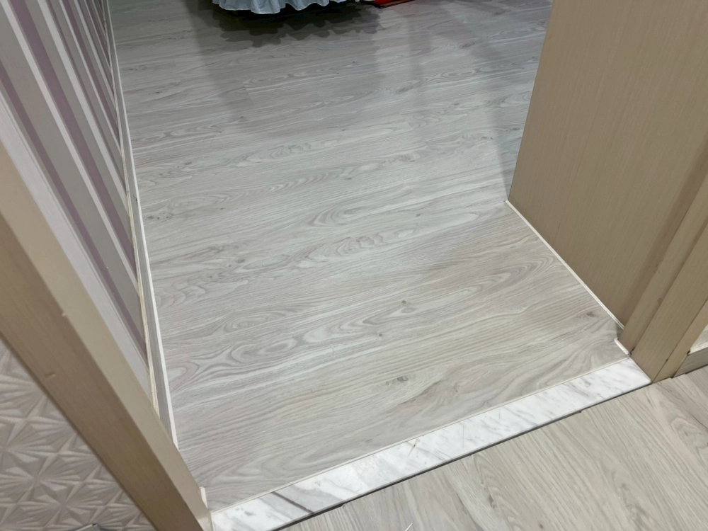 忠孝東路｜Spc石塑地板｜三井系列｜6mm｜小茶梅｜22坪