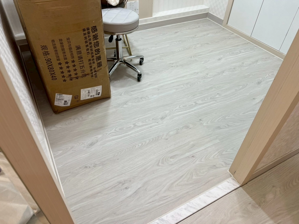 忠孝東路｜Spc石塑地板｜三井系列｜6mm｜小茶梅｜22坪