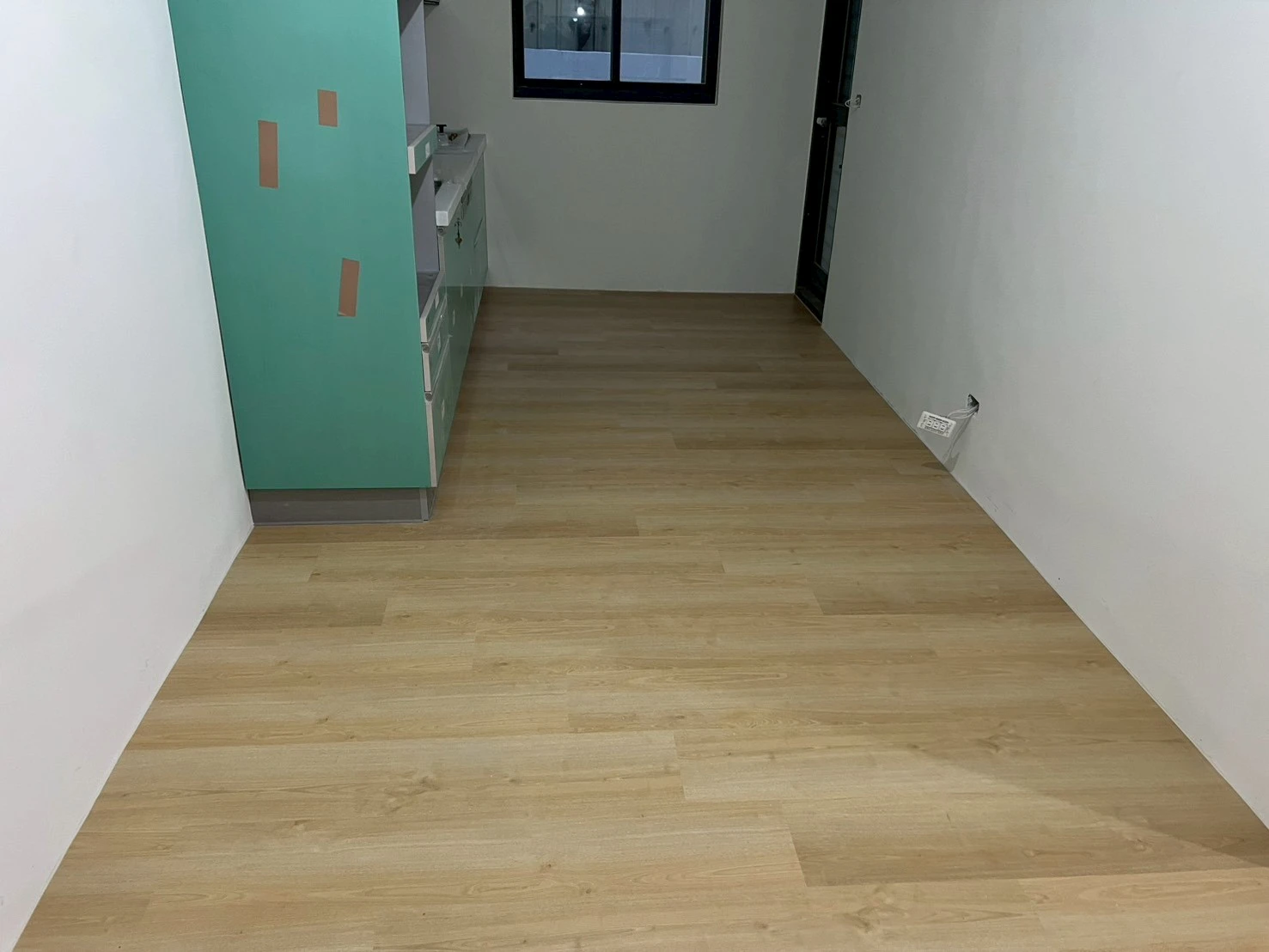 新北市新店區｜spc石塑地板｜愛麗絲｜9mm｜蘇格蘭｜32坪｜25階樓梯