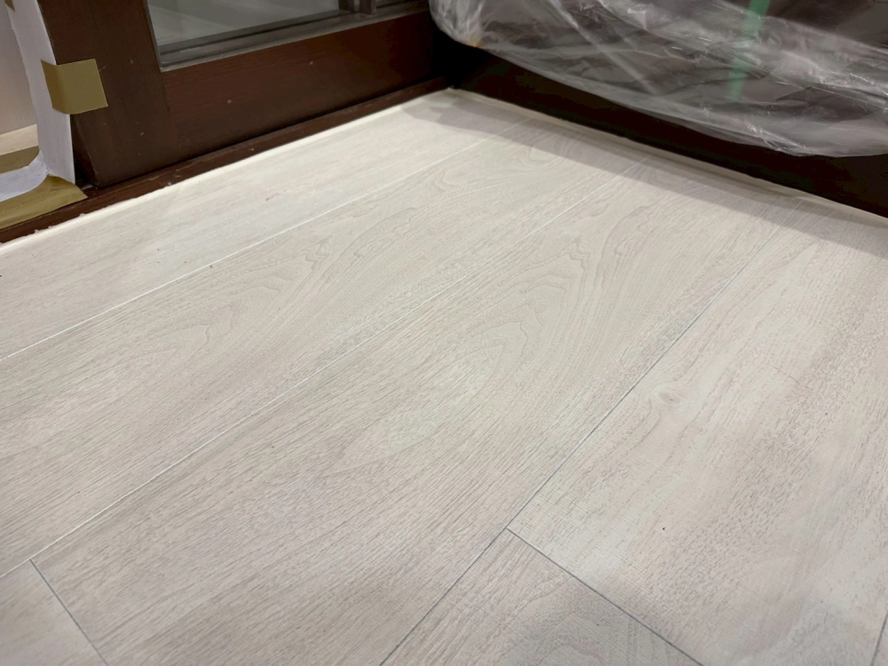 板橋｜德國Krono超耐磨地板｜莫內系列｜72小時防水｜銀山淺橡｜9坪