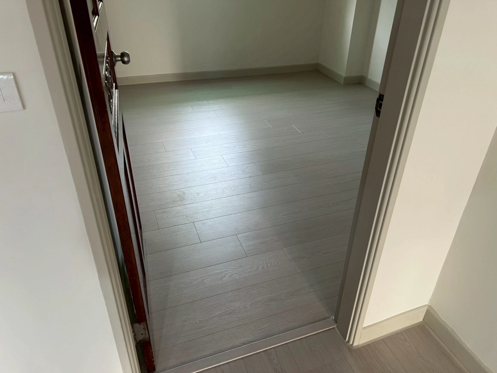 桃園｜德國Krono超耐磨地板｜莫內系列｜72小時防水｜奈良灰橡｜16坪
