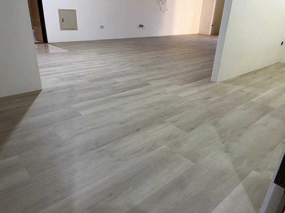 大園｜Spc石塑地板｜三井系列｜8mm｜洛杉磯｜21坪