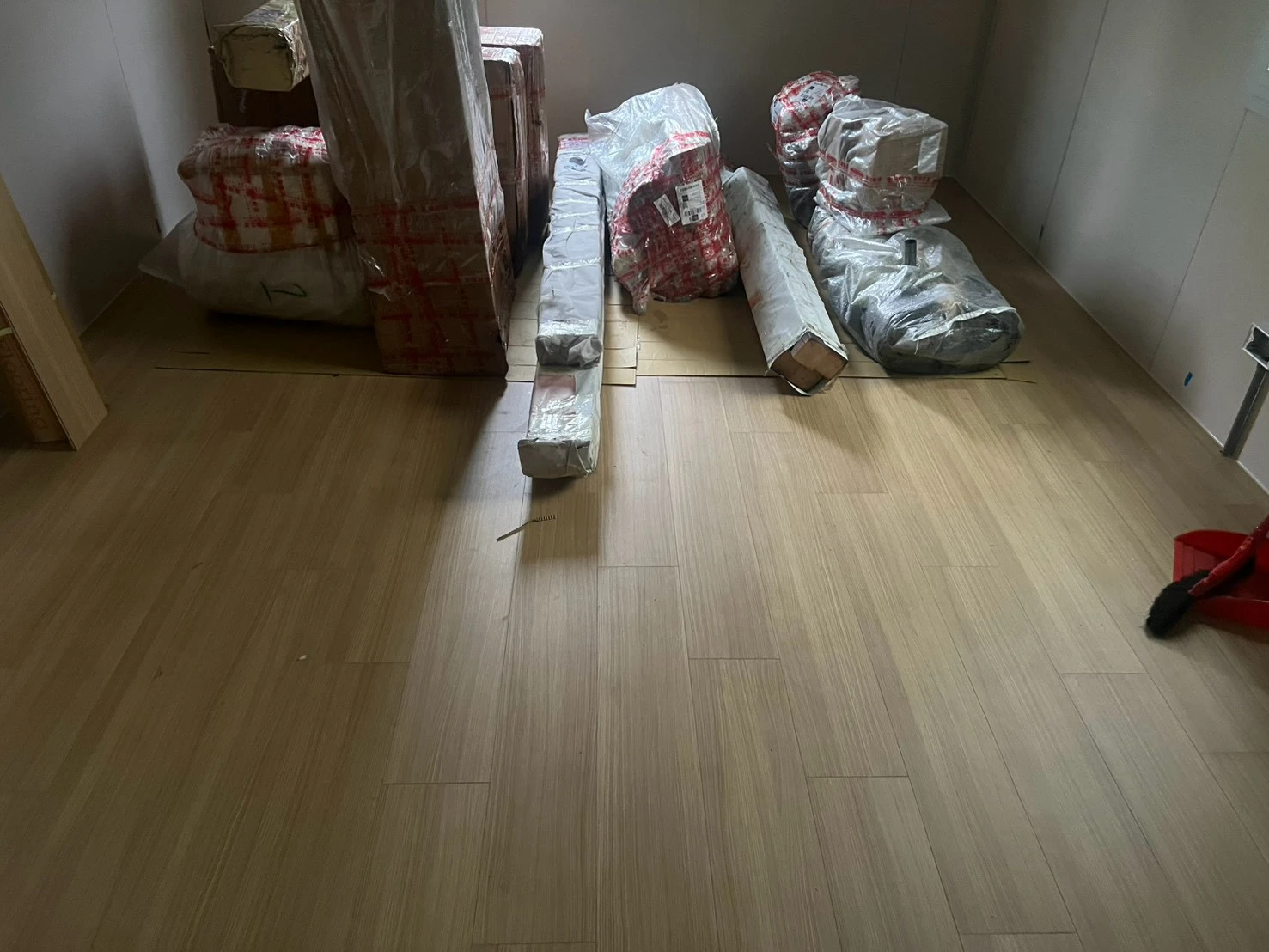 新店｜海島型地板｜千囍橡木｜12坪