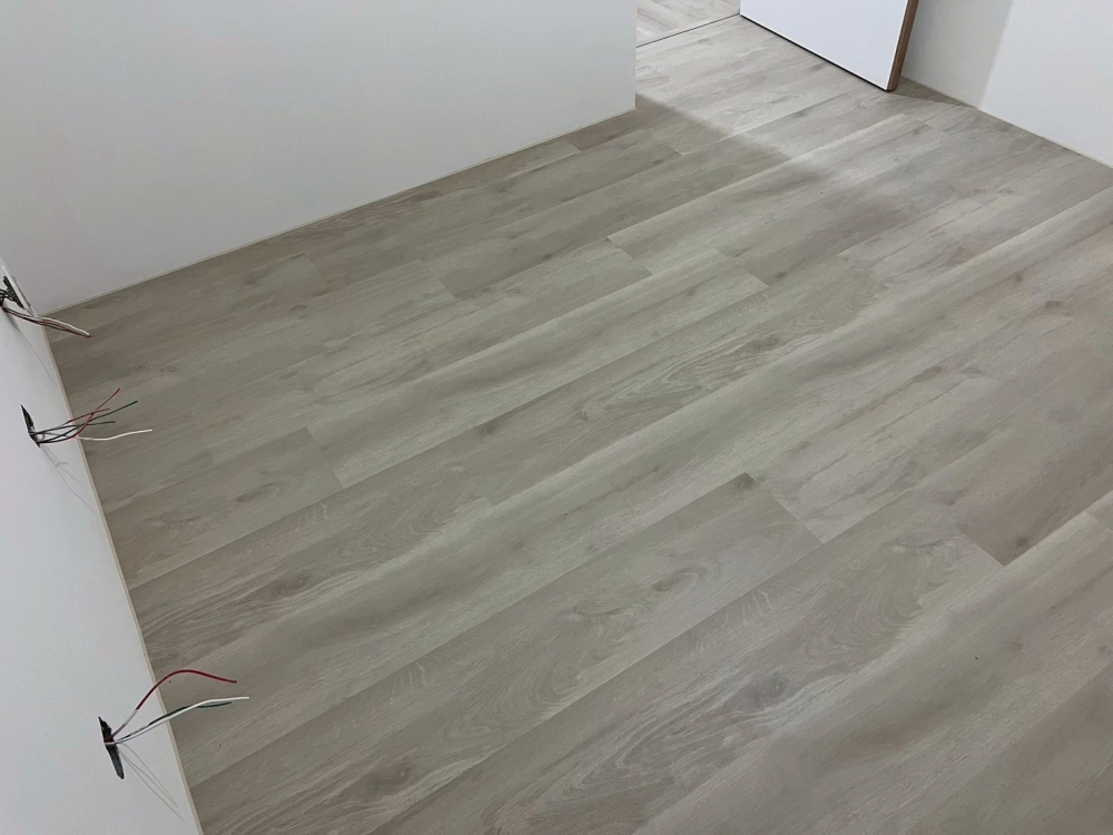 大園｜Spc石塑地板｜三井系列｜8mm｜洛杉磯｜21坪