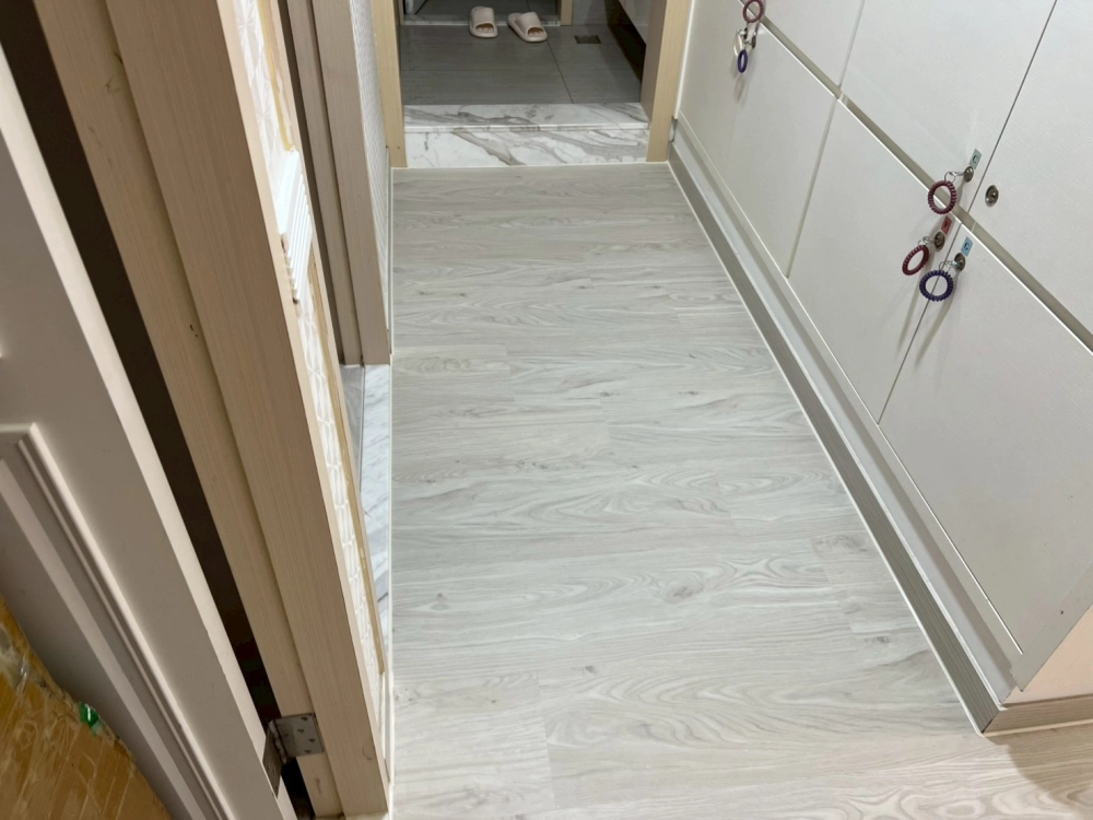 忠孝東路｜Spc石塑地板｜三井系列｜6mm｜小茶梅｜22坪