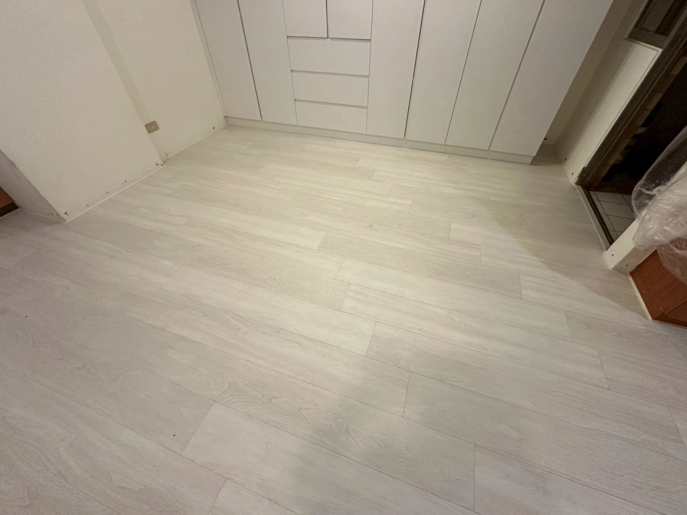 板橋｜德國Krono超耐磨地板｜莫內系列｜72小時防水｜銀山淺橡｜9坪