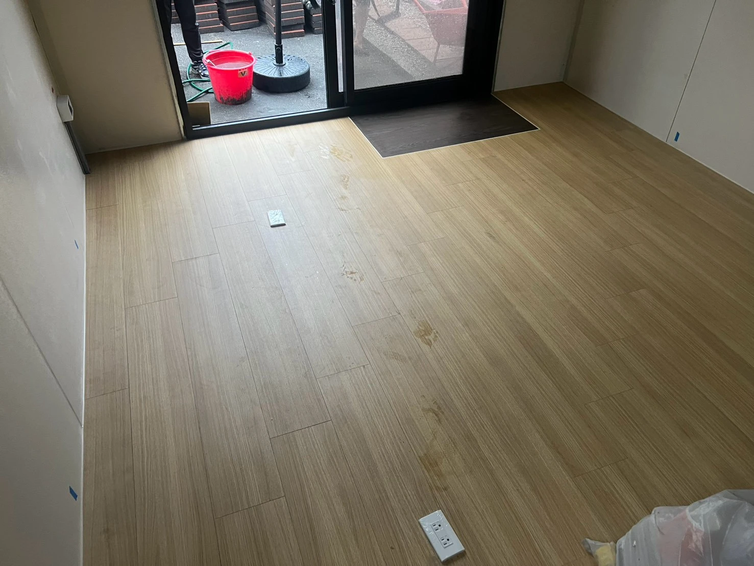 新店｜海島型地板｜千囍橡木｜12坪