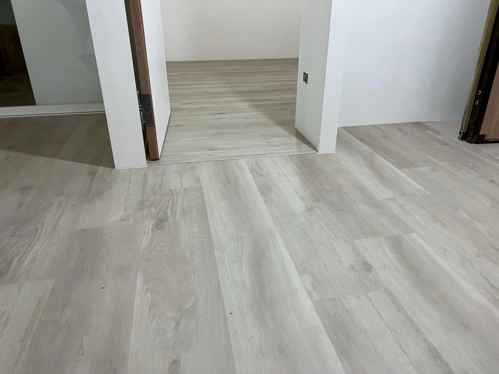 大園｜Spc石塑地板｜三井系列｜8mm｜洛杉磯｜21坪