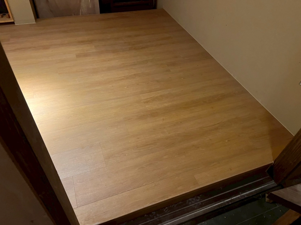 萬華｜歐悅超耐磨地｜紅橡｜23坪