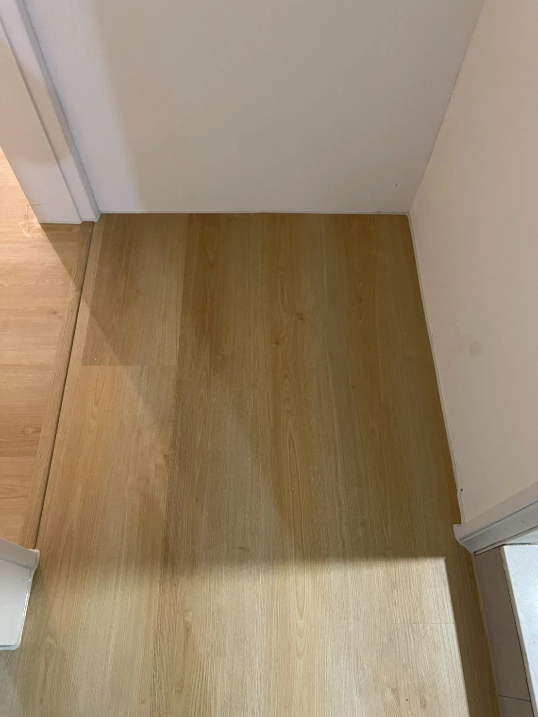 新北市新店區｜spc石塑地板｜愛麗絲｜9mm｜蘇格蘭｜32坪｜25階樓梯