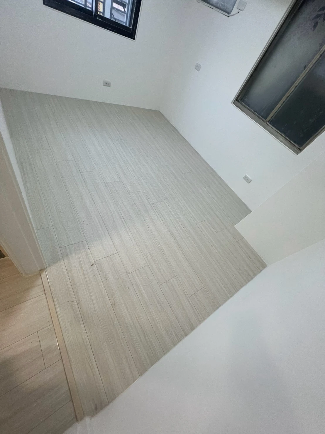 台北新莊區｜海島型地板｜知本橡木｜14坪
