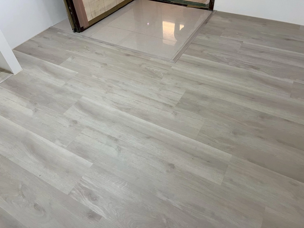 大園｜Spc石塑地板｜三井系列｜8mm｜洛杉磯｜21坪