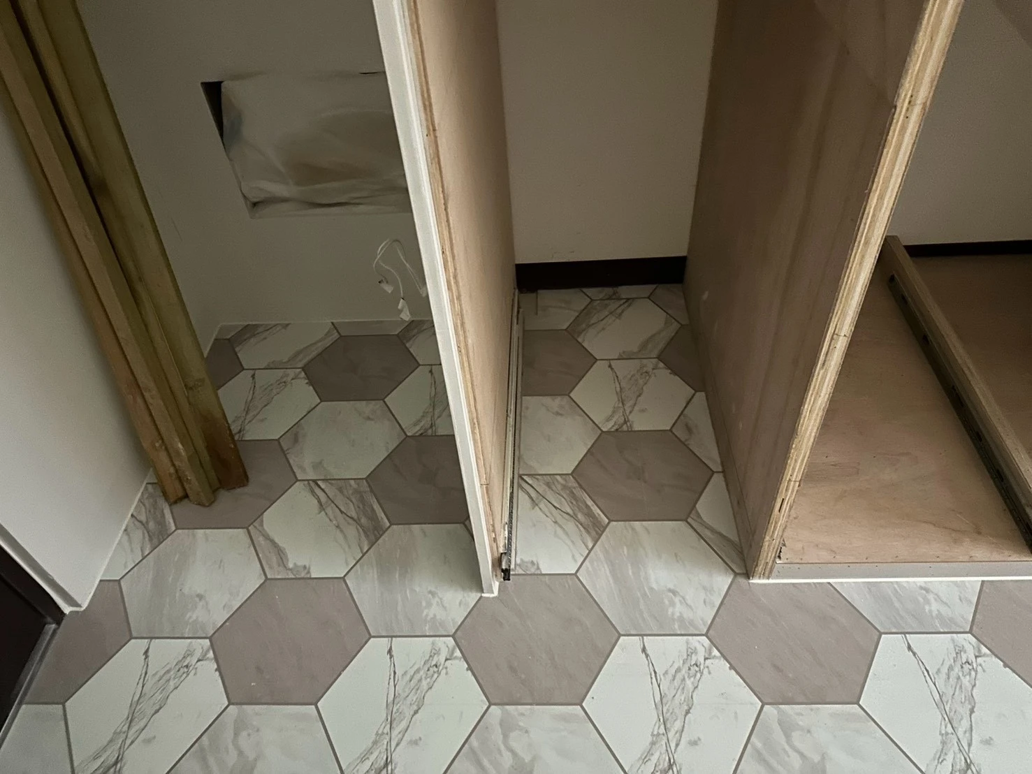 桃園觀音｜spc石塑地板｜三井｜6.5mm｜蜜絲嘉｜41坪｜樓梯52階
