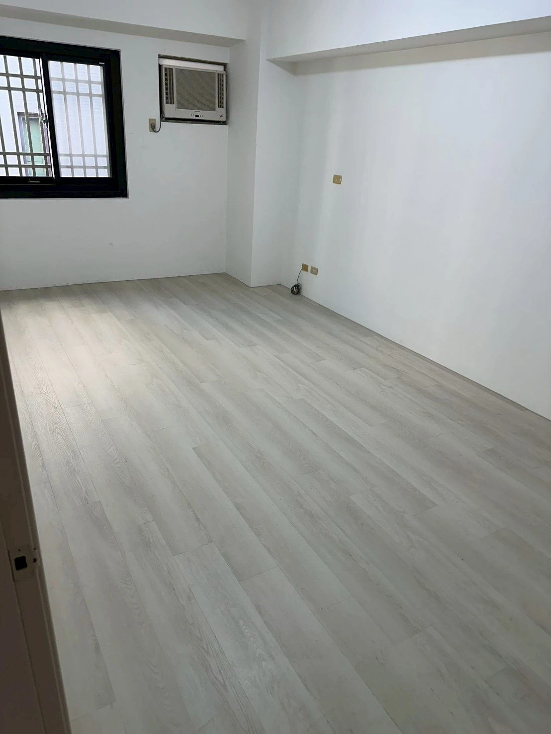 EW-8289 奶茶白橡