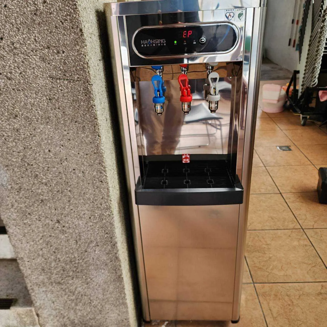 【Haohsing 豪星】立地型 數位熱交換HM-1688雙溫飲水機