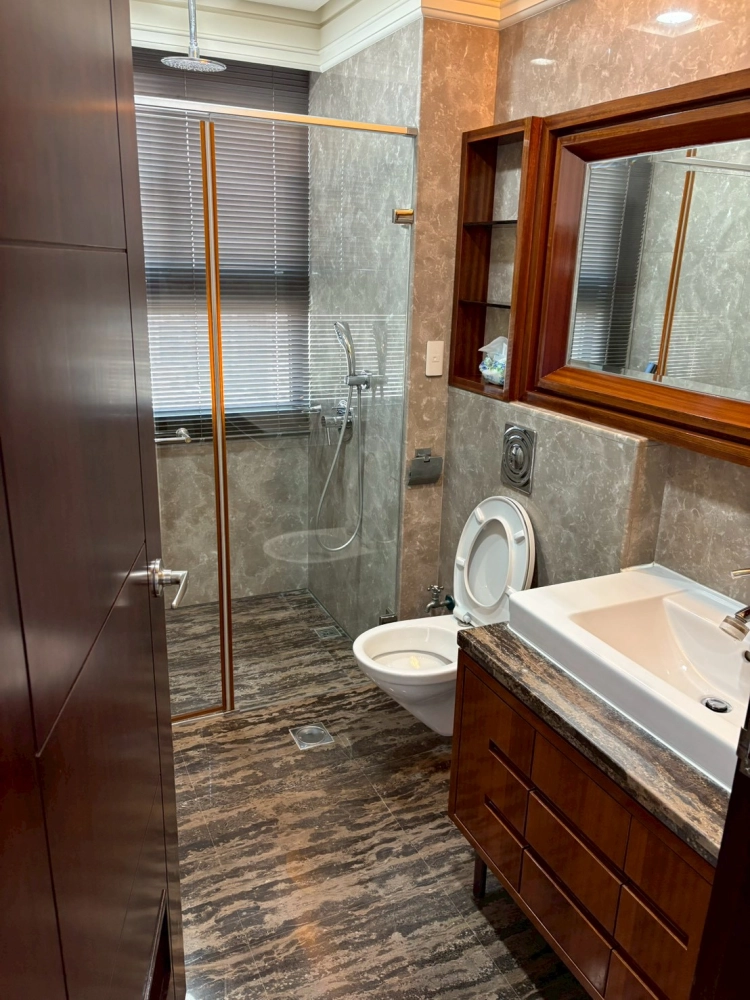 美術館細清｜高雄清潔公司推薦｜高雄大掃除