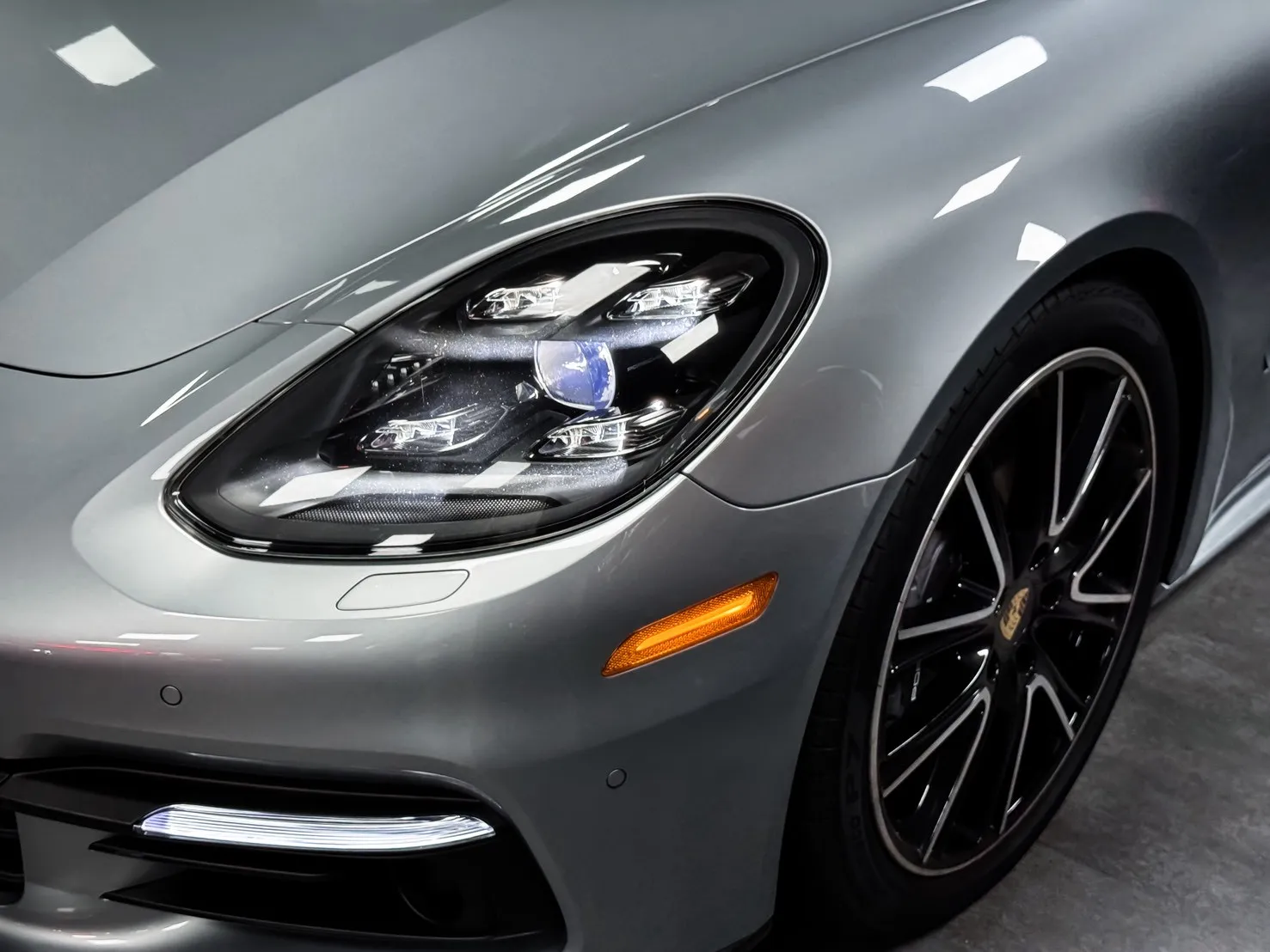 2018 Porsche Panamera 4