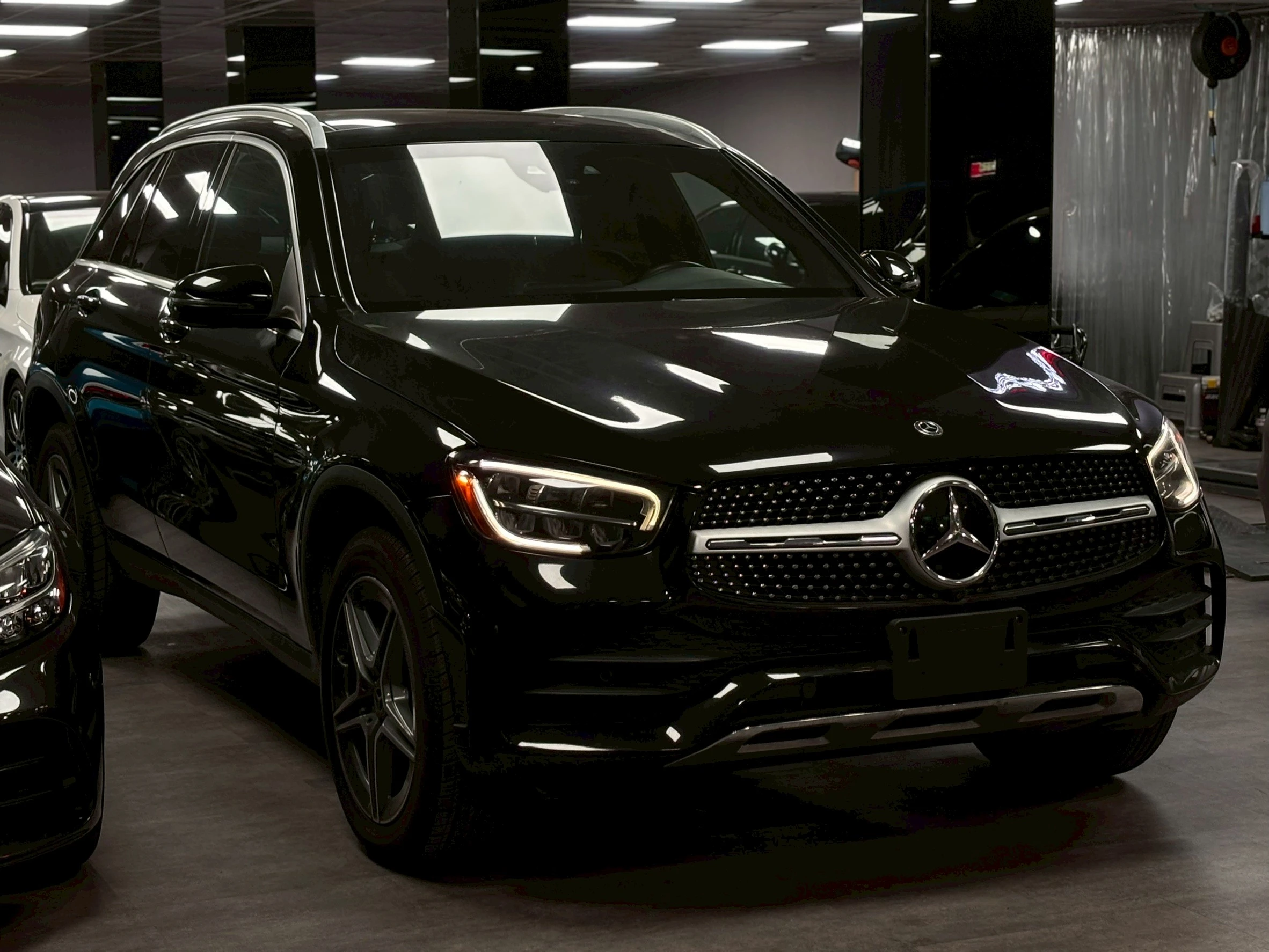 207205）2019 Mercedes-Benz GLC300 4MATIC