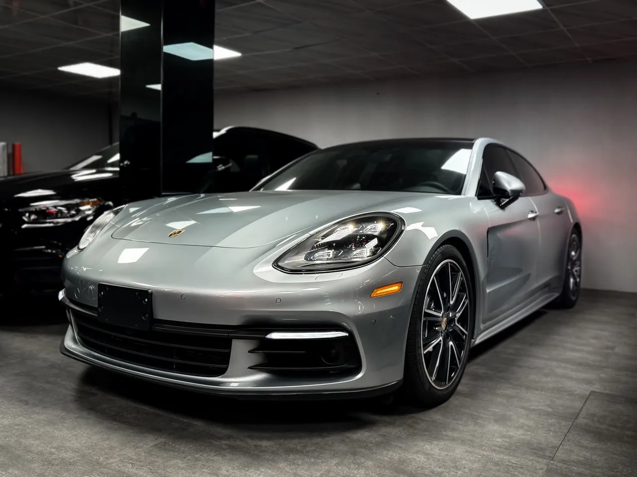 2018 Porsche Panamera 4