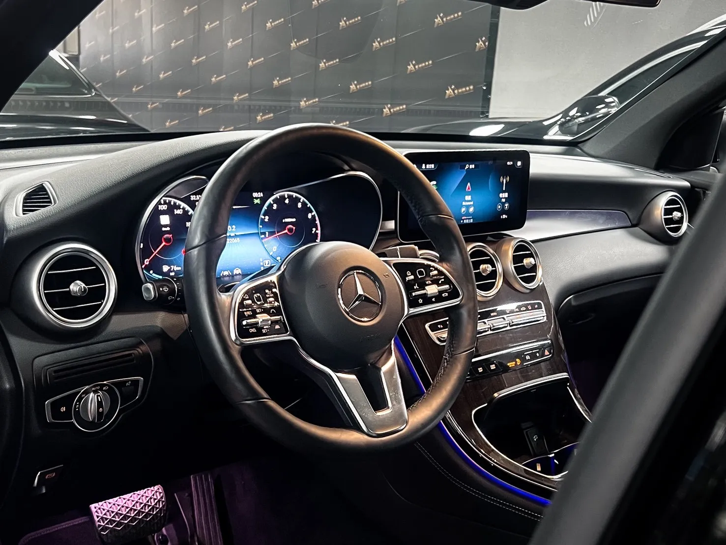 2019 Benz GLC300