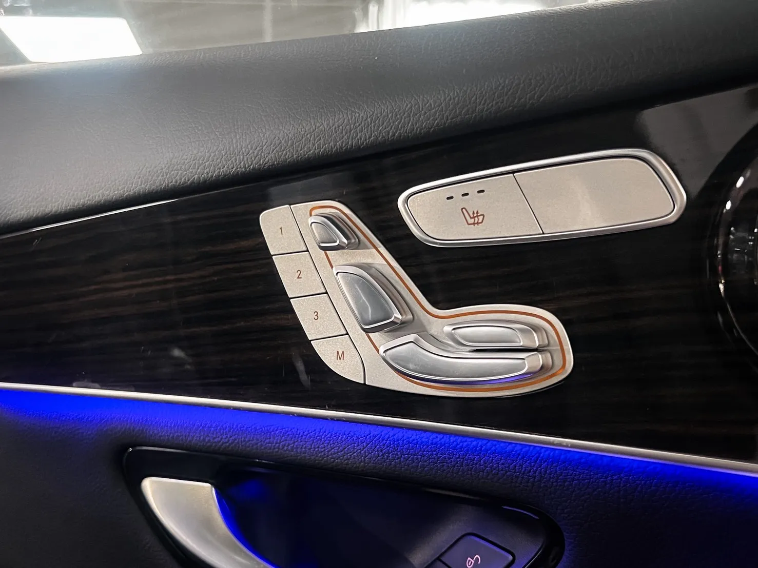 2019 Benz GLC300