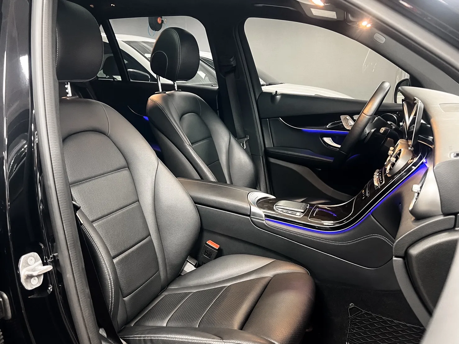 2019 Benz GLC300