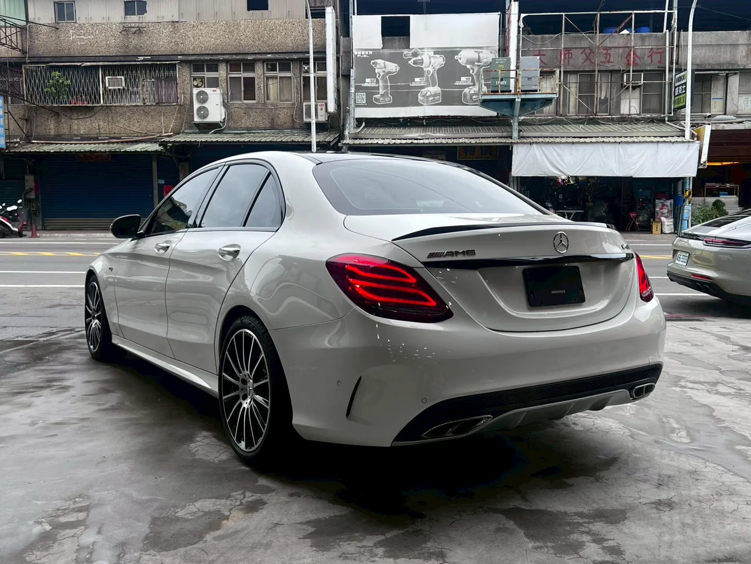 2016 M-Benz C43
