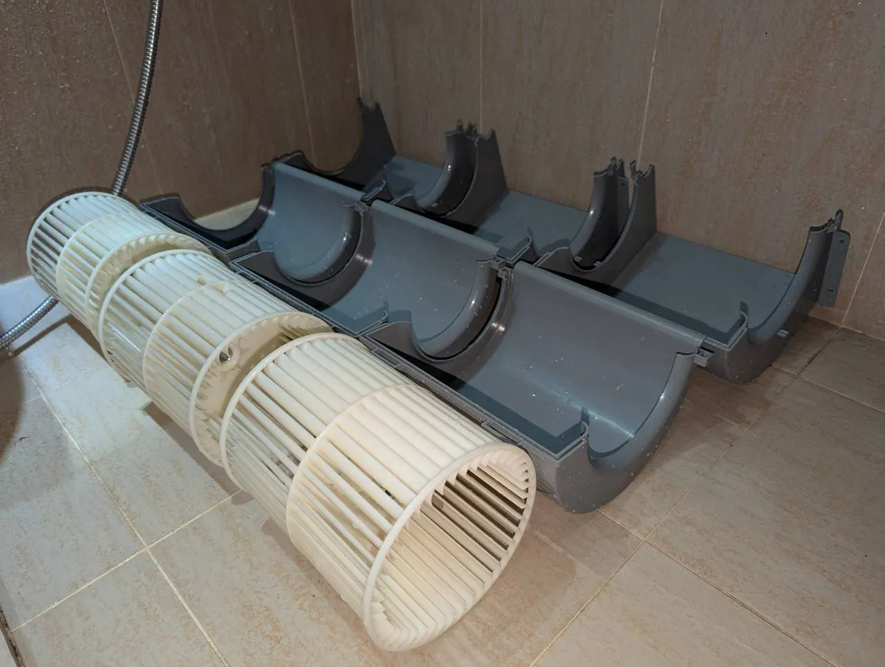 吊隱式冷氣清洗