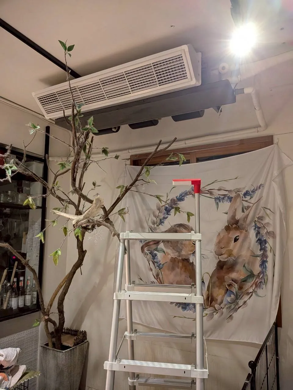 吊隱式冷氣清洗