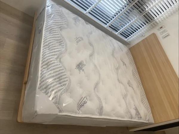 新北市土城區-朝霞5尺-三線wincool涼感天絲釋壓抗干擾獨立筒床墊+防水保潔墊