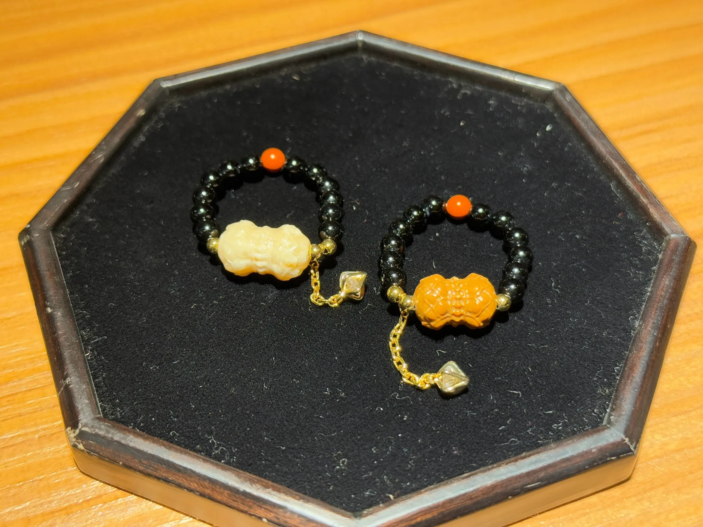 蓮鑽(賺)戒指