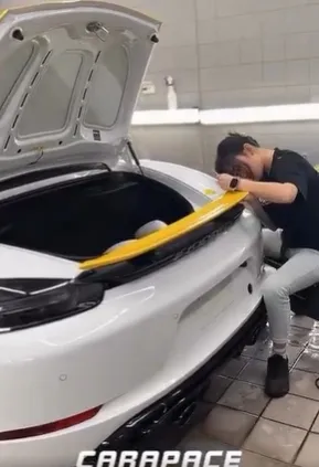 718 Boxster GTAX 信號黃