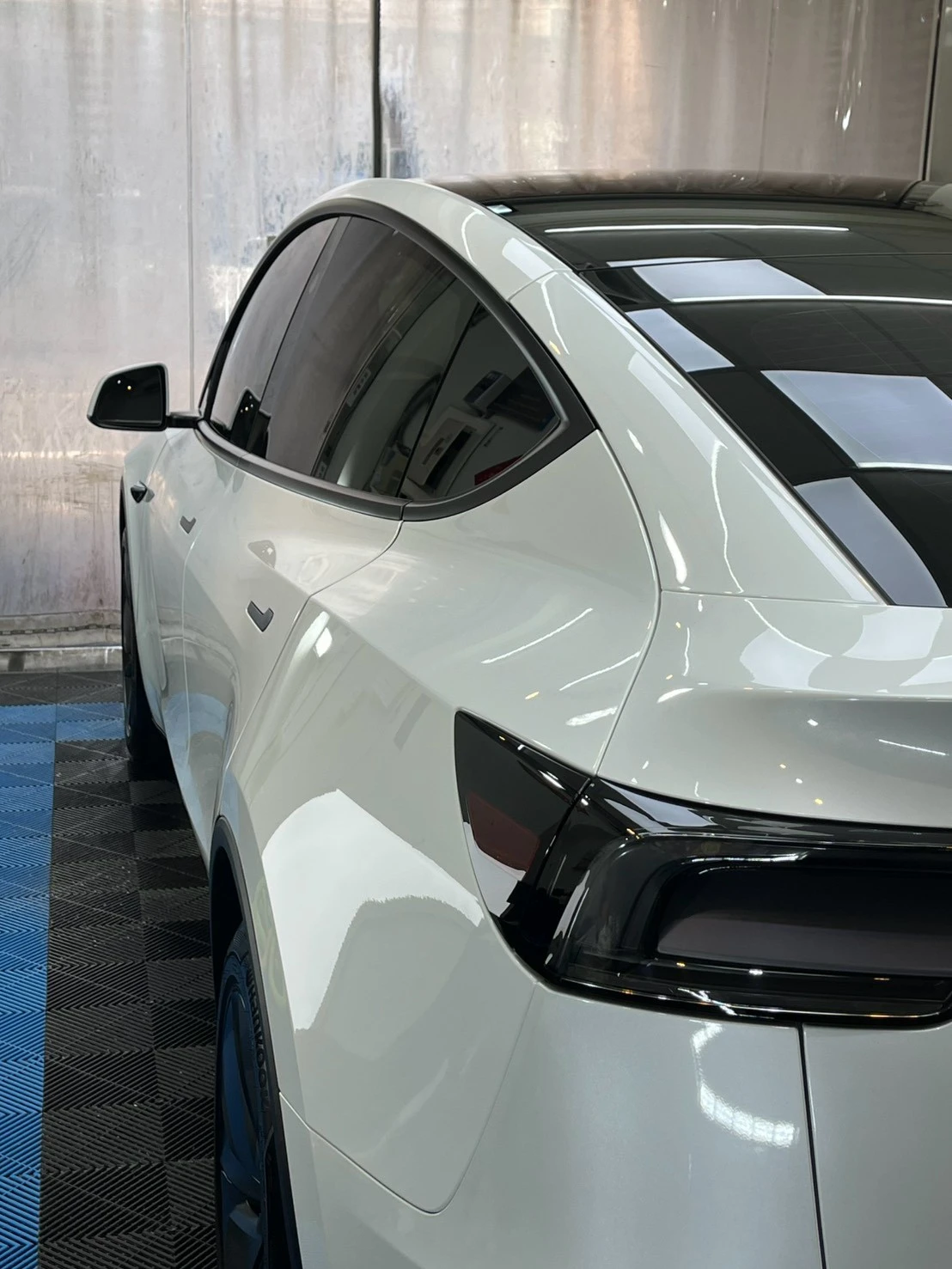 Tesla 汽車案例