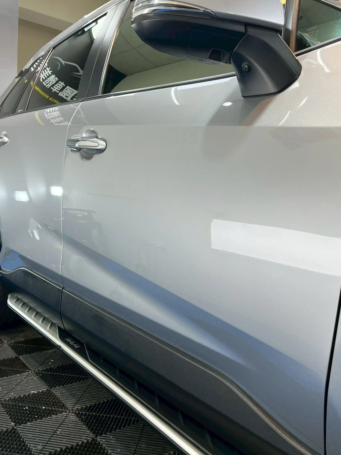 toyota 汽車案例｜全車 鐵粉 樹枝液去除，頂級洗車