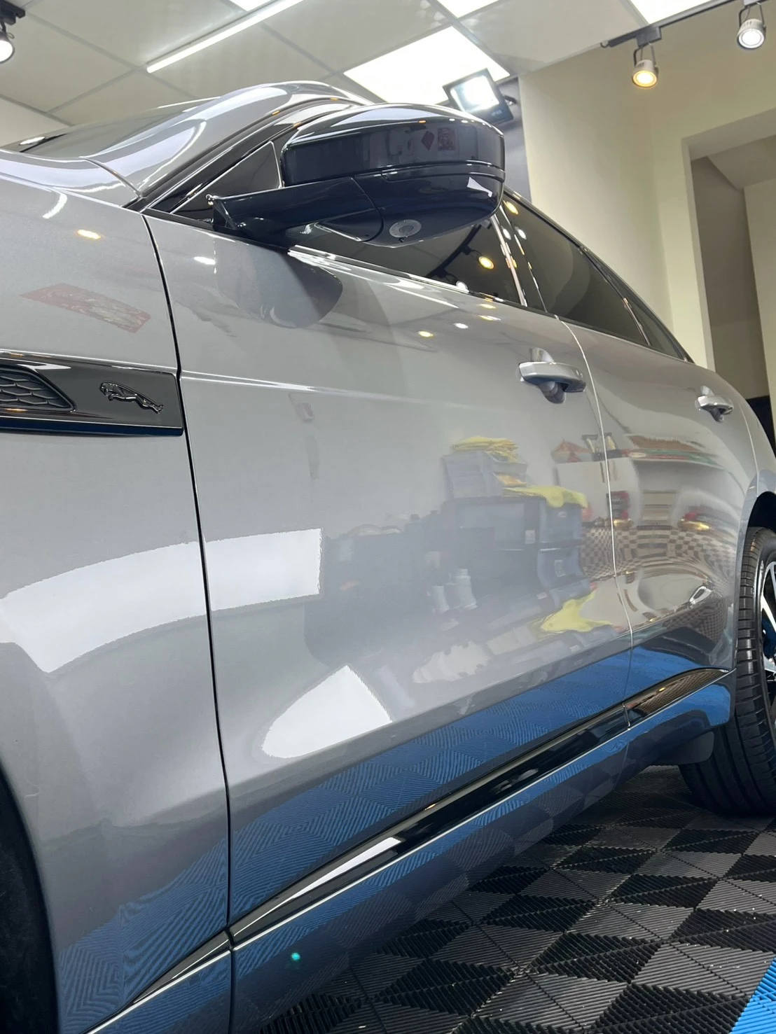 Jaguar F-PACE汽車案例