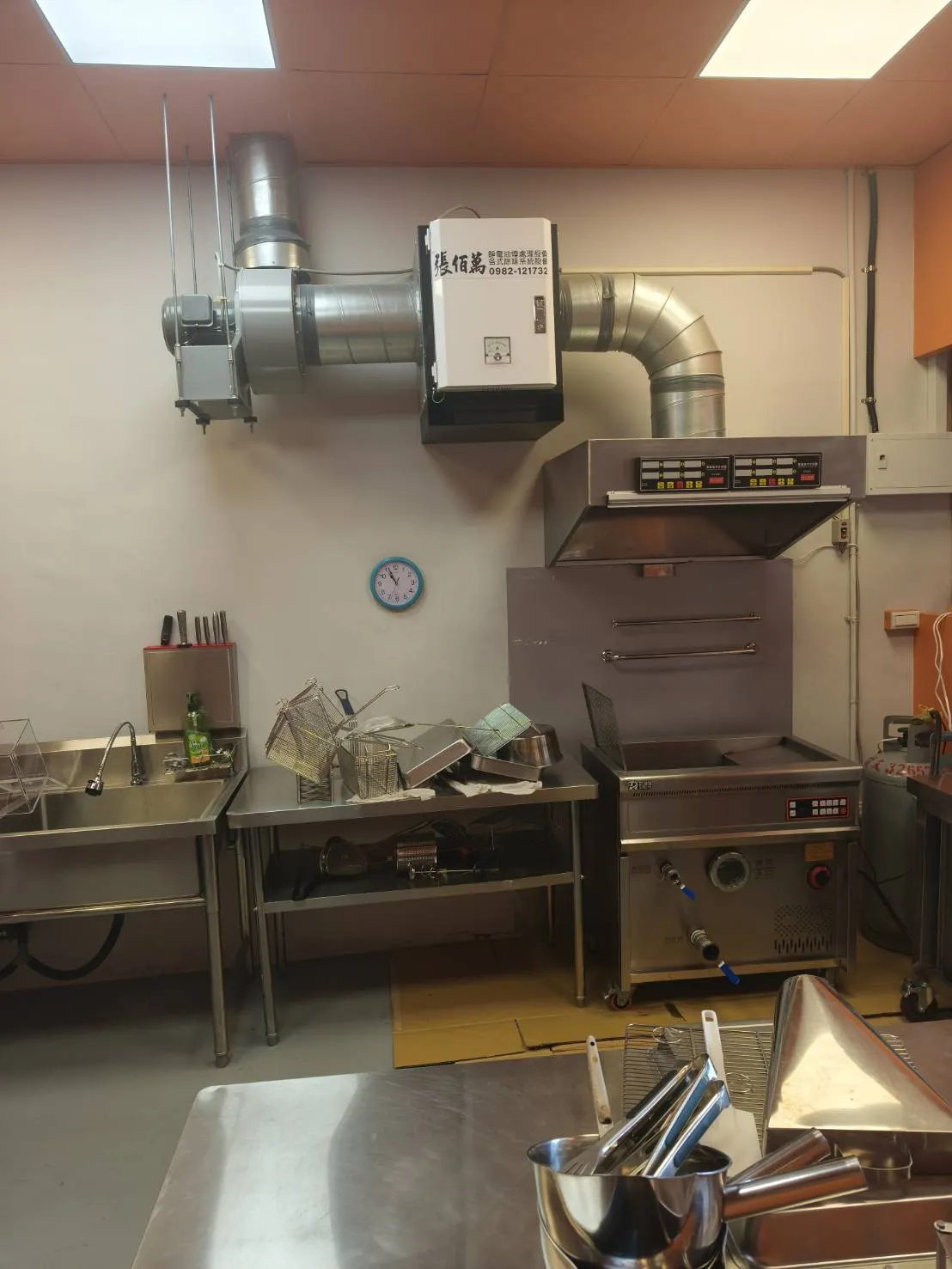 張佰萬靜電油煙處理設備 