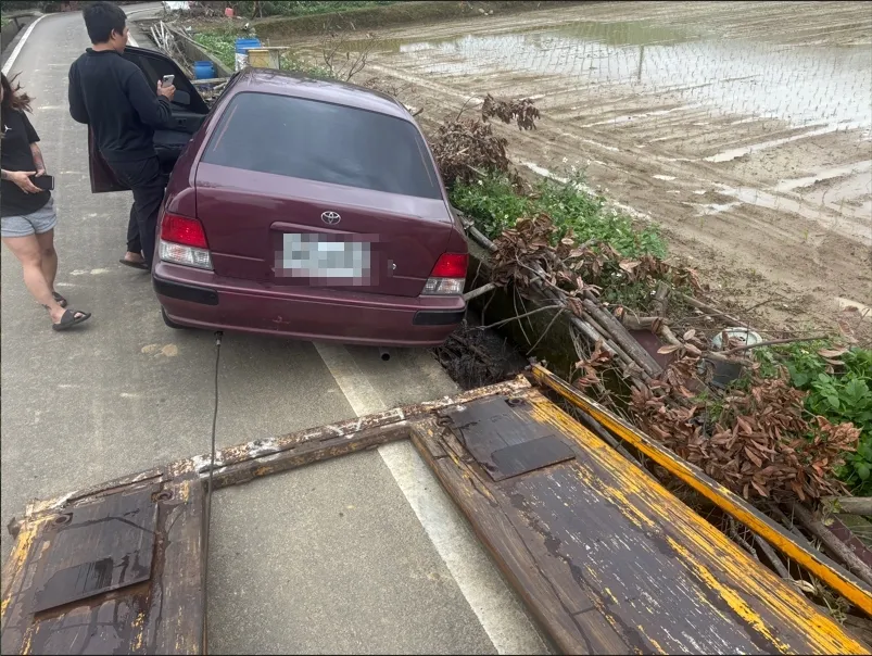 鄉間小路汽車救援｜緊急道路救援｜桃園緊急道路救援