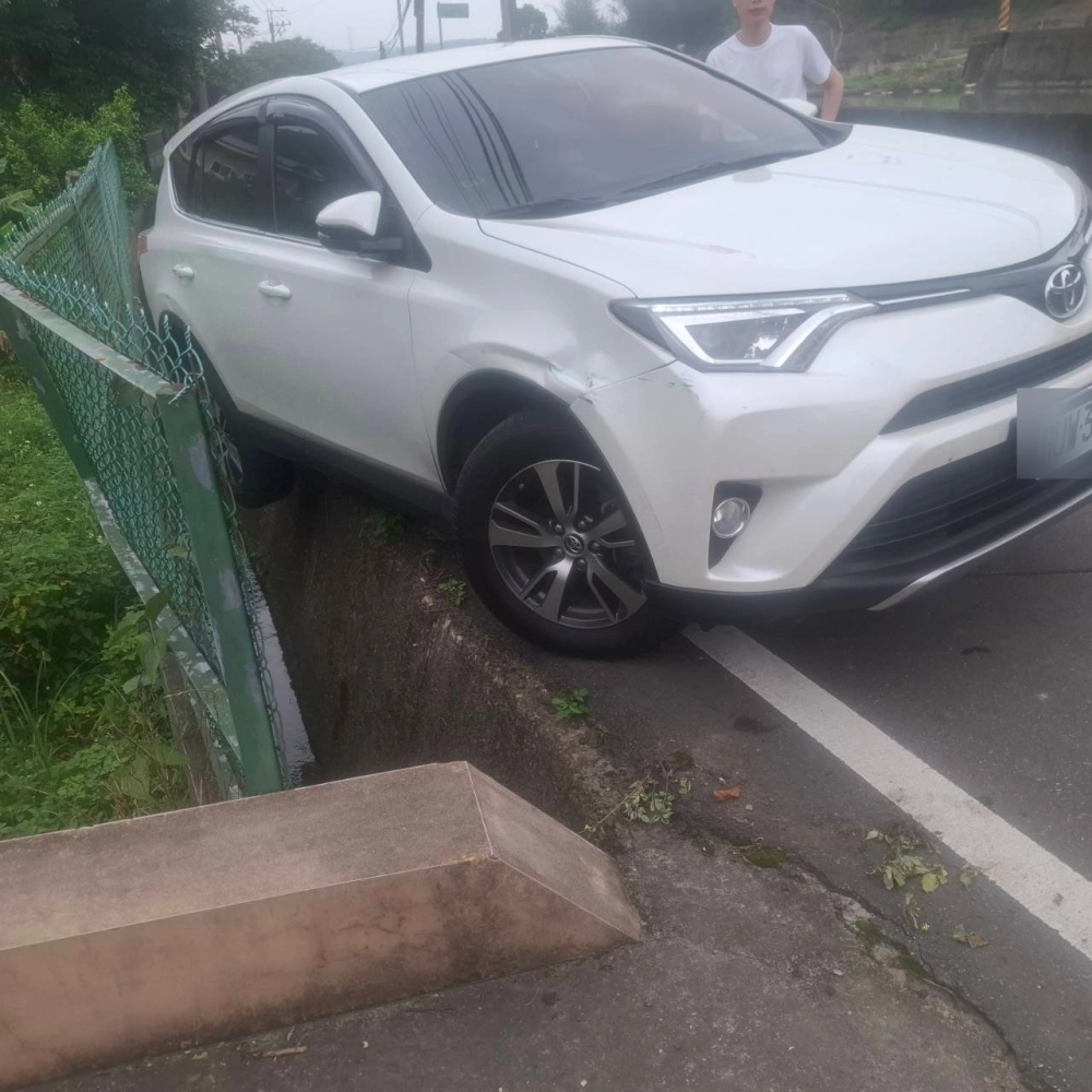 鄉間小路救援｜緊急道路救援｜桃園緊急道路救援