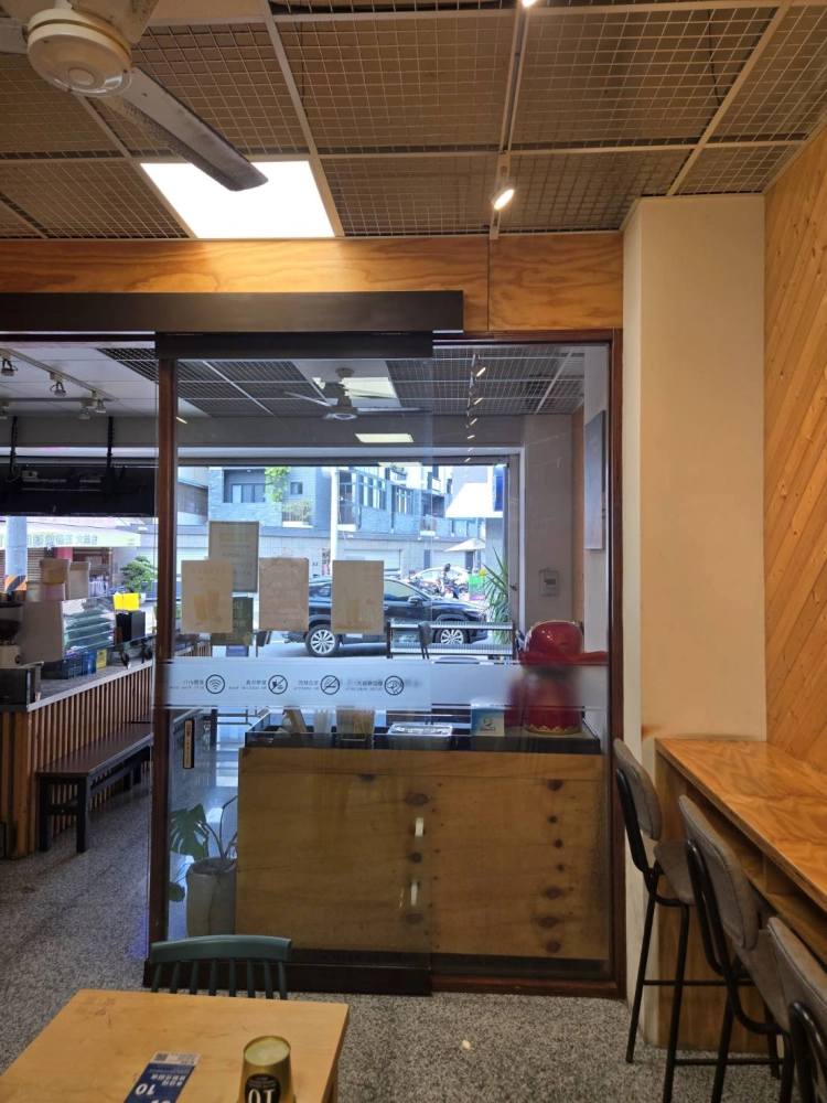 大里區塗城路-早安有喜早餐店拆除工程-台中店面拆除