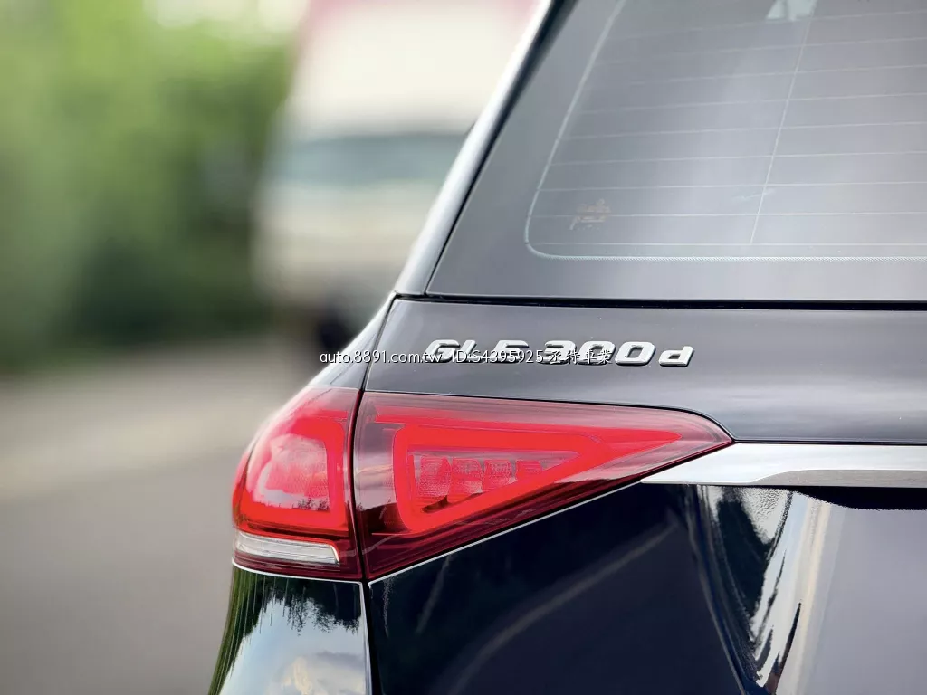 2019/20 總代理 BENZ GLE300d AMG 7座 4Matic
