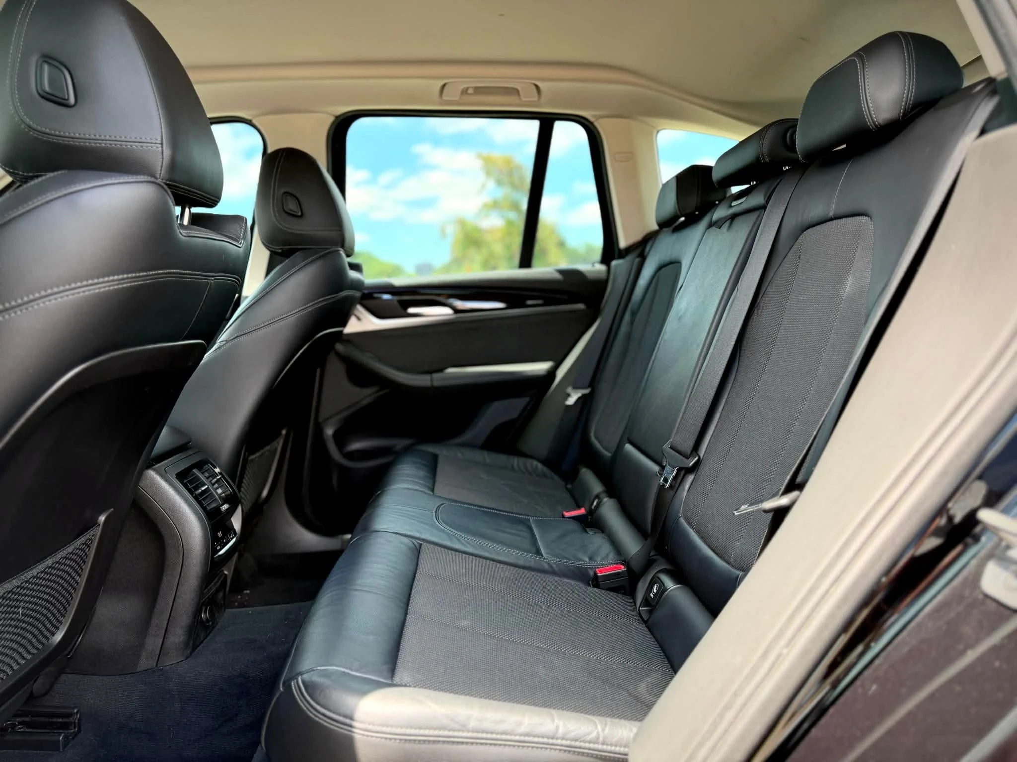 總代理 2018 BMW X3 20d 原版件 5AT跟車系統 