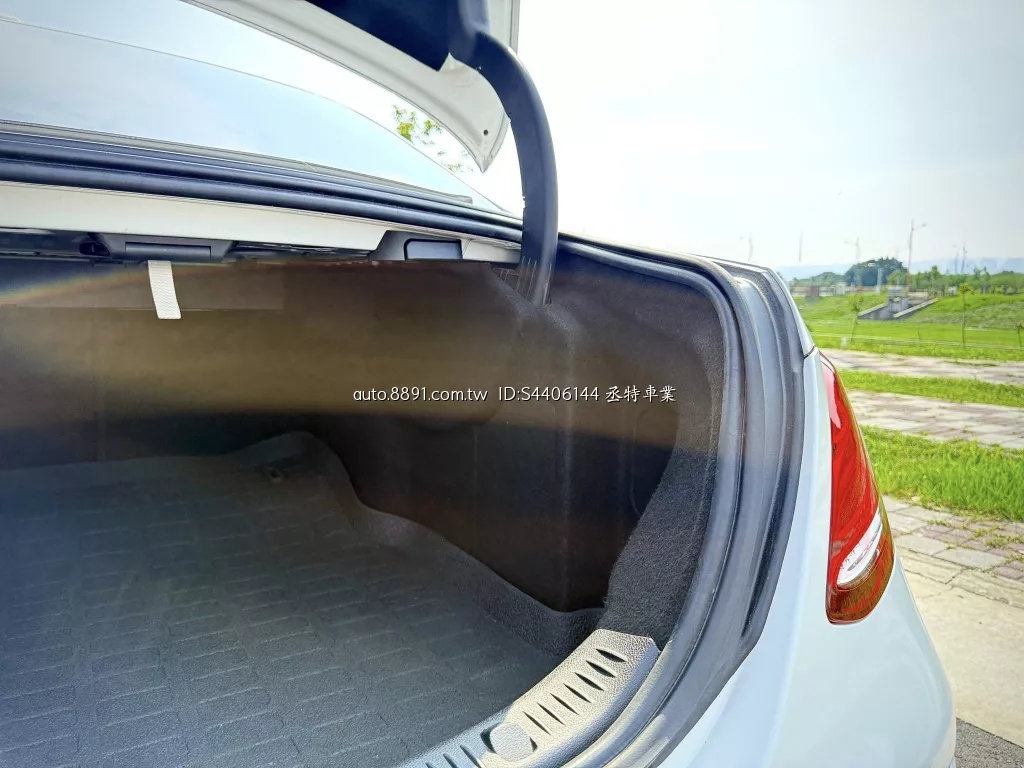 2016 BENZ W213 E300 AMG
