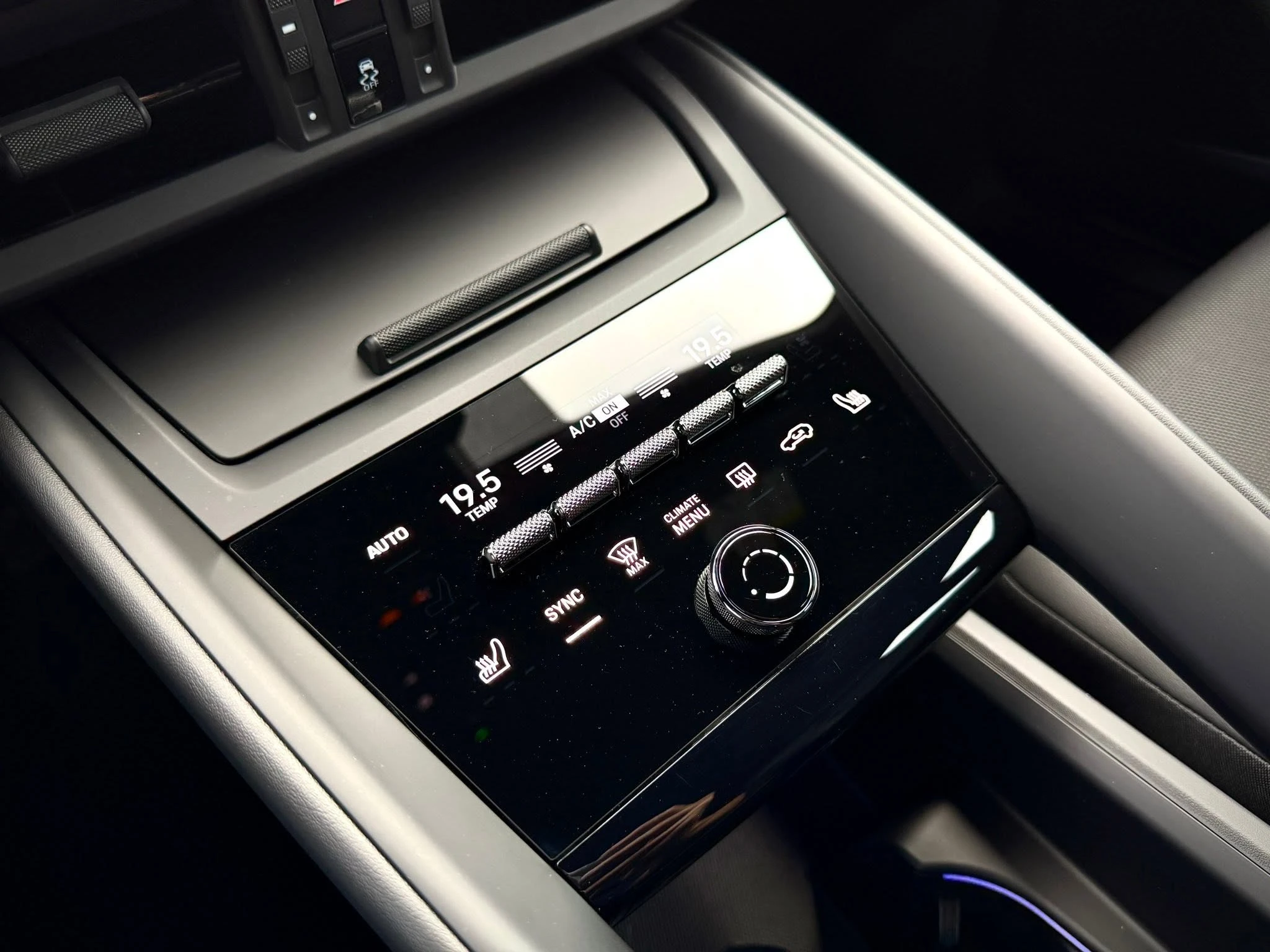 Porsche Macan Electric 2025款
