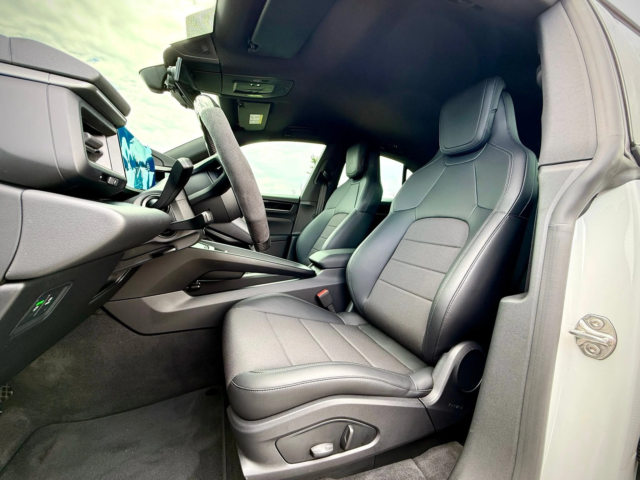 Porsche Macan Electric 2025款