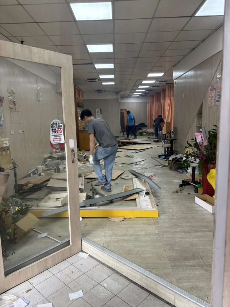 新莊中醫診所櫃台/隔間/櫃體拆除+清運
