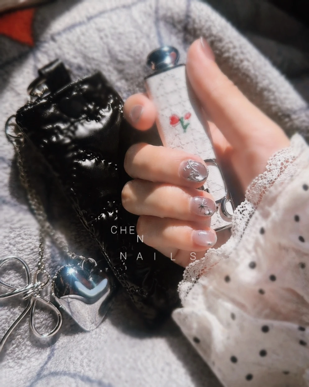 銀色舊夢｜銀色貓眼指甲｜台北做指甲｜中山區美甲推薦