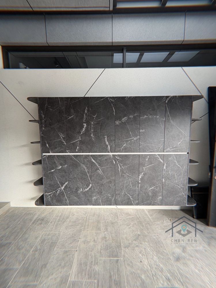 門片-黑雲岩;櫃體-白雲岩