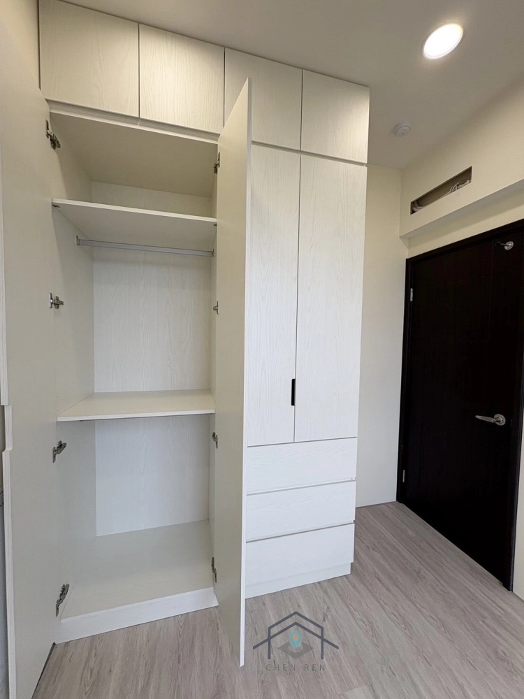 櫃體門片-珍白木