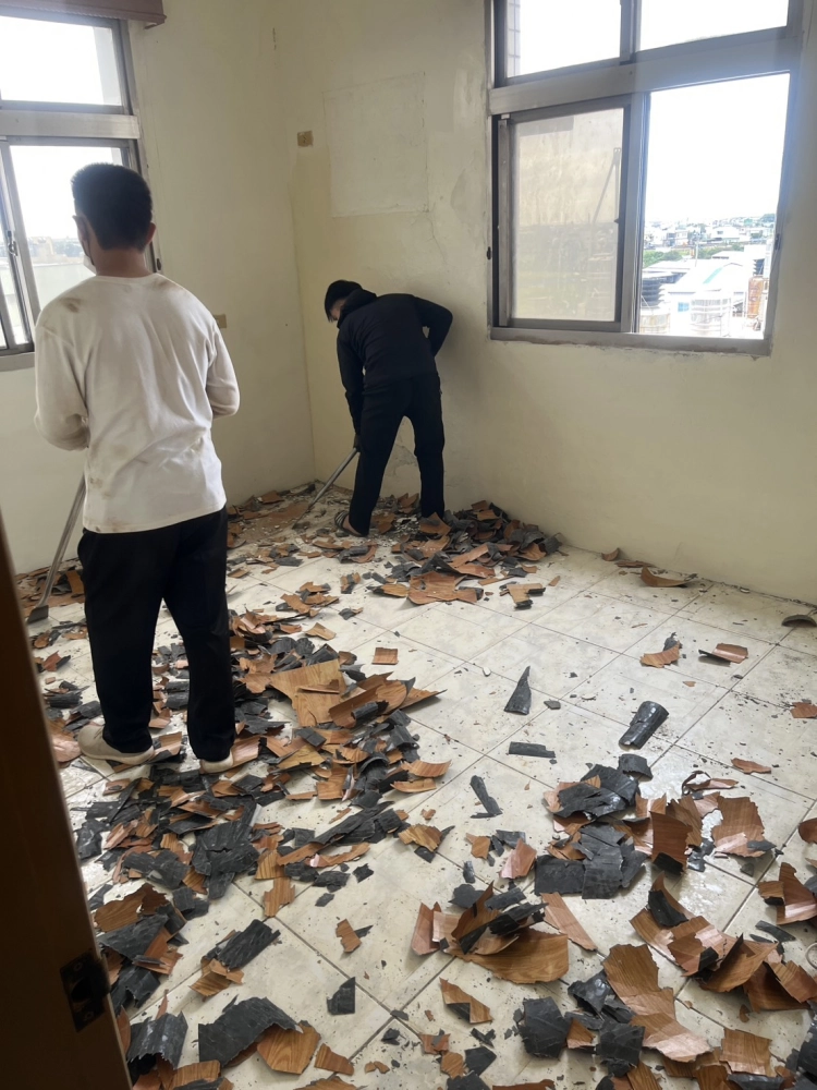 苑里除樹膠地板