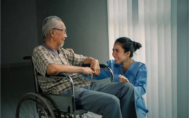 如何確保看護人員的安全與品質？